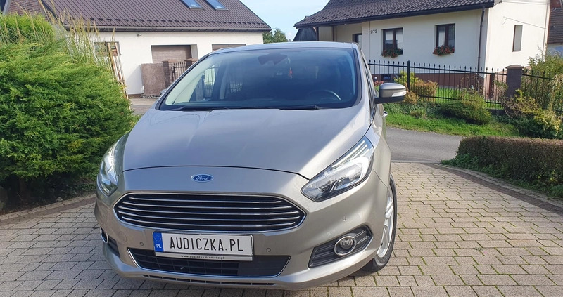 Ford S-Max cena 74900 przebieg: 137000, rok produkcji 2015 z Zielonka małe 781